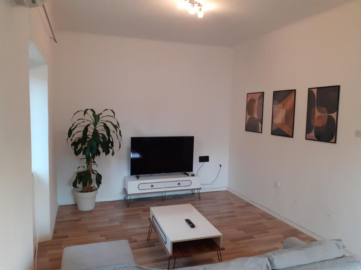 זאדאר Apartment Luan מראה חיצוני תמונה